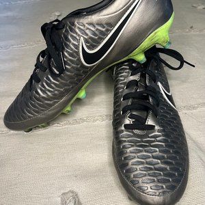 Nike Cleats Magista